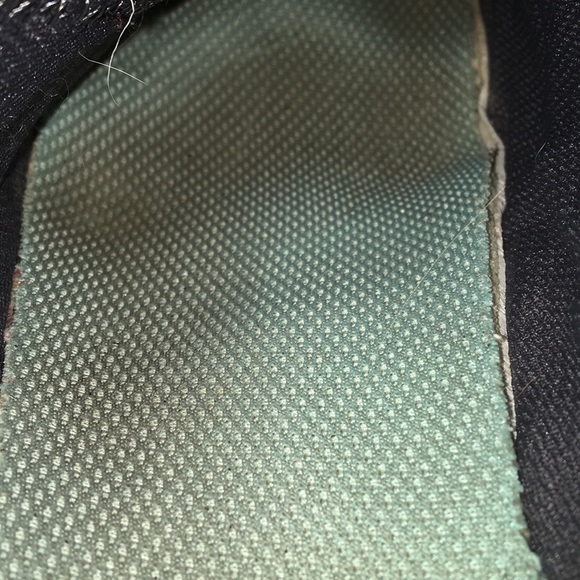 Rainbow elastic sneakers. - Picture 2 of 7